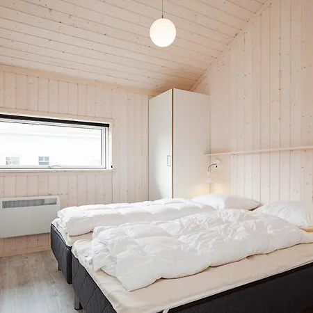 With Sauna And Modern Interiors بيت للعطل