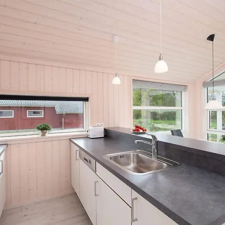 With Sauna And Modern Interiors بيت للعطل Großenbrode